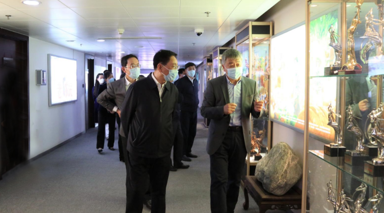 省委常委、宣傳部部長白玉剛一行到山東影視傳媒集團(tuán)調(diào)研