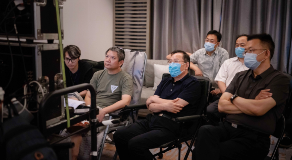 中共山東省委宣傳部副部長、省電影局局長程守田一行到電視劇《老家伙》劇組探班